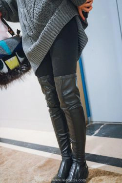 [丝意SIEE] 芊芊 秋意未尽，冬又望望（下）(80P)