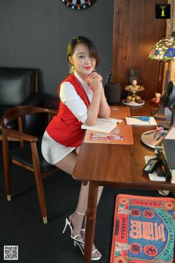 [异思趣向IESS] 小北 《小北的红色套装》(74P)