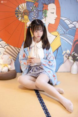 [森萝财团] JKFUN-027 默陌 15D白丝 花里胡哨的民宿(65P)