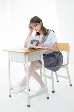 [森萝财团] JKFUN-050 默陌 白丝网鞋合辑(56P)