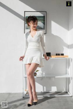 [异思趣向IESS] 模特：秋秋 《黑白灰的韵律》(90P)