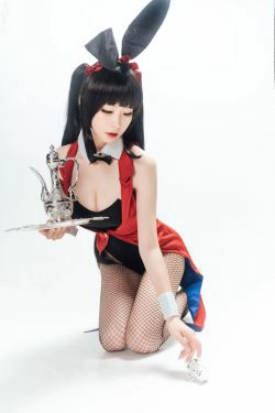 动漫博主爱老师_PhD 狂三 兔女郎(9P)