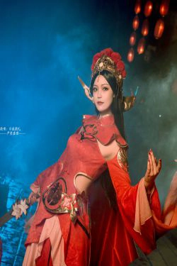 人气coser戚顾儿MIKI 王者荣耀 露娜一生所爱(14P)