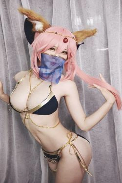 动漫博主爱老师_PhD 玉藻前 阿拉伯泳装(9P)