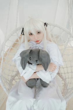 萌妹白易子教主 白裙(36P)