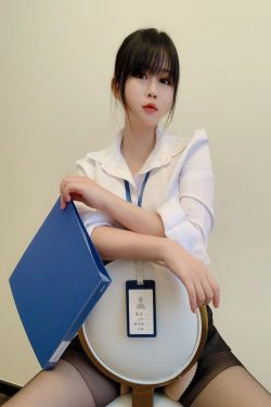 蜜桃少女是依酱呀 黑丝制服(29P)