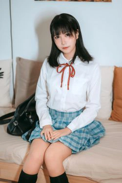 COSER美女逐月su 女儿的朋友(14P)