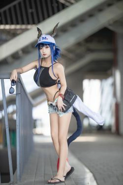 白嫩美少女鬼畜瑶 女游客c(13P)