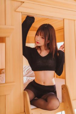 桜桃喵 黑&白 之 性感黑(32P)