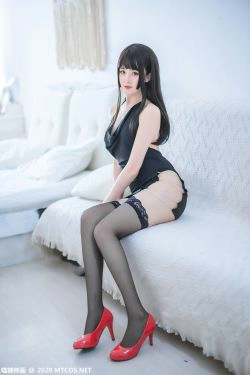 [喵糖映画] VOL.205 长腿黑裙(20P)