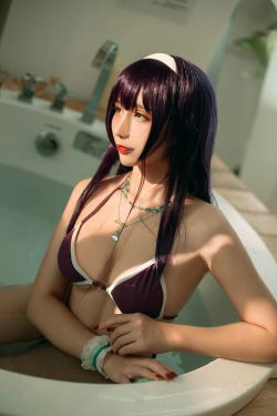 [COS福利] 动漫博主九曲Jean - 霞之丘诗羽泳装(24P)