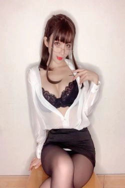 [COS福利] COS福利rioko凉凉子 - 教师自拍(18P)