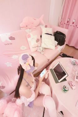 [COS福利] 似喵 - 南小鸟(27P)