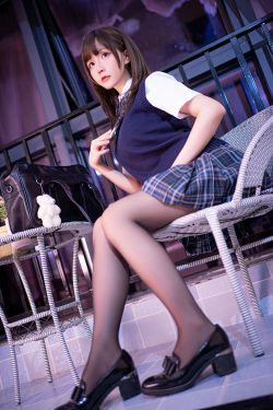 [COS福利] Coser小姐姐星之迟迟 - 纯爱之槛(77P)