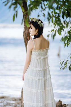 [COS福利] 微博福利姬镜酱 - 静夏之花环女孩(43P)