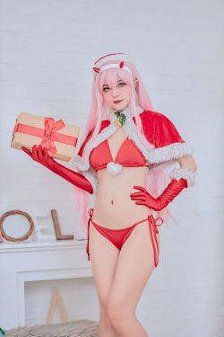 [Cosplay写真] Azami福利 - Zero Two X-Mas(27P)