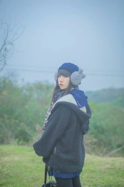 [Cosplay写真] 人气Coser二佐Nisa - 初春外拍(9P)