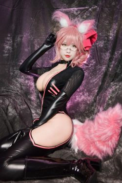 [Cosplay写真] Coser萱-KaYa - 玉藻前 皮衣Ver(15P)