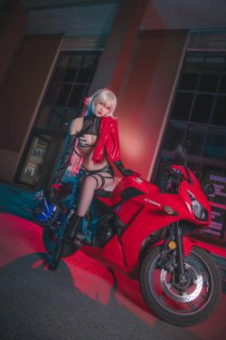 [Cosplay写真] 动漫博主铁板烧鬼舞w - 中山码头黑贞黑呆双人(23P)