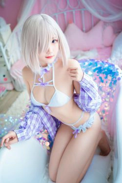 [网红COSER] Coser瓜希酱福利 - 玛修下着(10P)