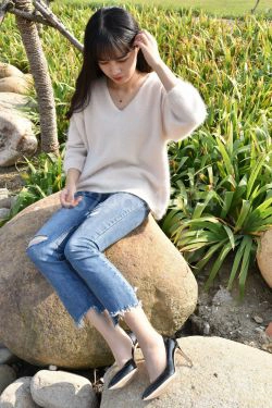 [大生模拍] No.046 嘉嘉 裤内有丝(30P)