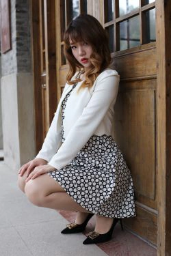 [奈丝] NO.064 高高 把你捧在手上(37P)