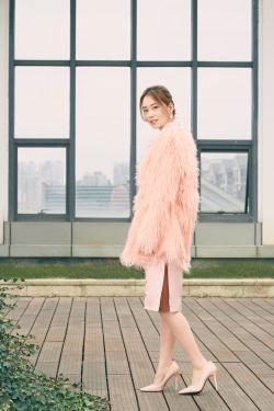 [奈丝] NO.079 露露 捋捋被风吹乱的秀发(34P)