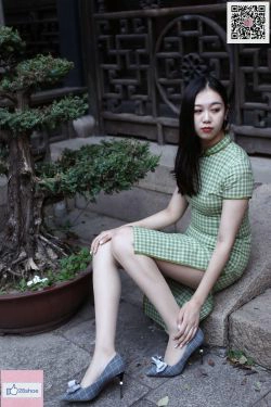 [奈丝] NO.151 乐乐 修长美腿配肉丝(46P)