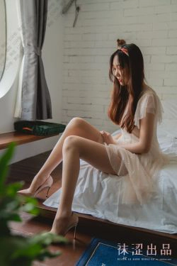 [袜涩] VOL.066 思甜 呼吸小院(60P)