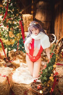 [Cosplay] 动漫博主雯妹 - 2020圣诞(30P)