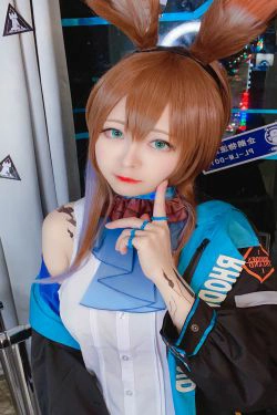 [Cosplay] COS妹子Arty亞緹 - 自拍(17P)