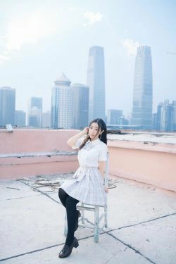 [Cosplay] 动漫博主穆零Mu0 - 天台jk(21P)