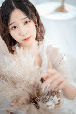 [Cosplay] 动漫博主穆零Mu0 - 睡衣(23P)