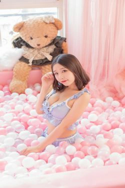 [Cosplay] 动漫博主穆零Mu0 - 海洋球(14P)