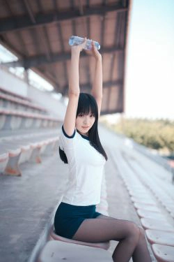 [COS福利] COS萌妹沧霁桔梗 - 黑丝体操服(53P)