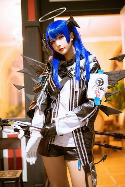 [COS福利] Coser小姐姐星之迟迟 - 明日方舟《莫斯提马》(19P)