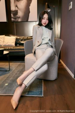 [秀人XIUREN] No.3009 九月生_(100P)