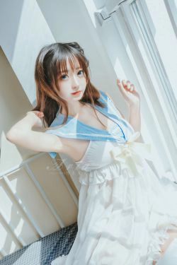 [COS福利] 神本无尾_Aria - 蓝色睡裙(9P)