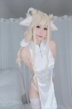 [COS福利] Coser小姐姐白银 - 白旗袍(101P)