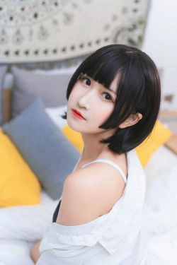 [COS福利] 微博妹子三度_69 - 衬衫日常(22P)