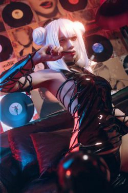 [COS福利] 疯猫ss - 胶衣忍者(40P)