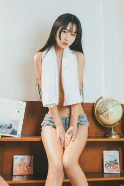 [COS福利] 阳光美少女萌芽儿o0 - 少女午后(40P)