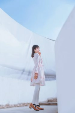 [COS福利] 桜桃喵 - 清新之三月(16P)