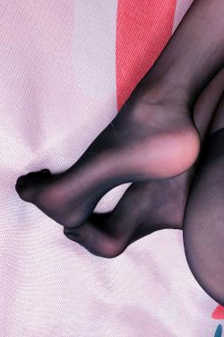 [COS福利] 萌妹子眼酱大魔王w - 包臀黑丝(15P)