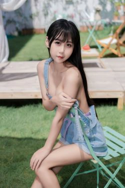 [COS福利] 阳光美少女萌芽儿o0 - 西瓜与夏天(33P)