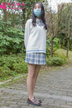 [大生模拍] NO.208 小月 白嫩JK(52P)