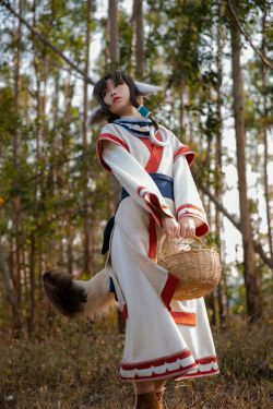 [网红COSER写真] 动漫博主G44不会受伤 - 艾露露(17P)