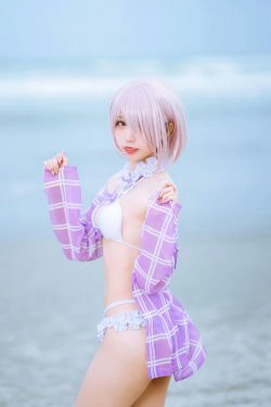[网红COSER写真] 动漫博主果咩酱w - 海边玛修(35P)