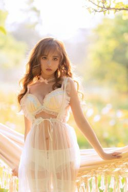 [网红COSER写真] 斗鱼米线线sama写真 - 夏日限定 吊床(52P)