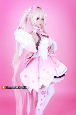 [网红COSER写真] Coser小姐姐Potato Godzilla - Sakura Miku(44P)